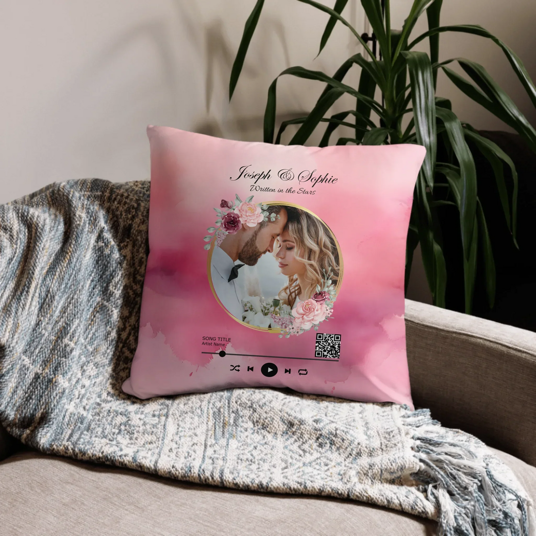 05_basic_pillow_lifestyle_22x22_base