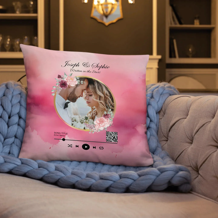 05_22x22_basicpillow_lifestyle3_base