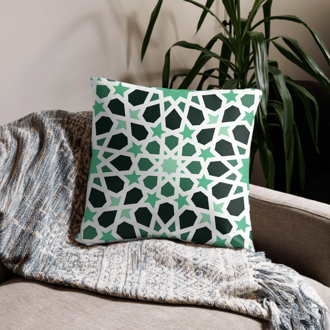 05_basic_pillow_lifestyle_22x22_base