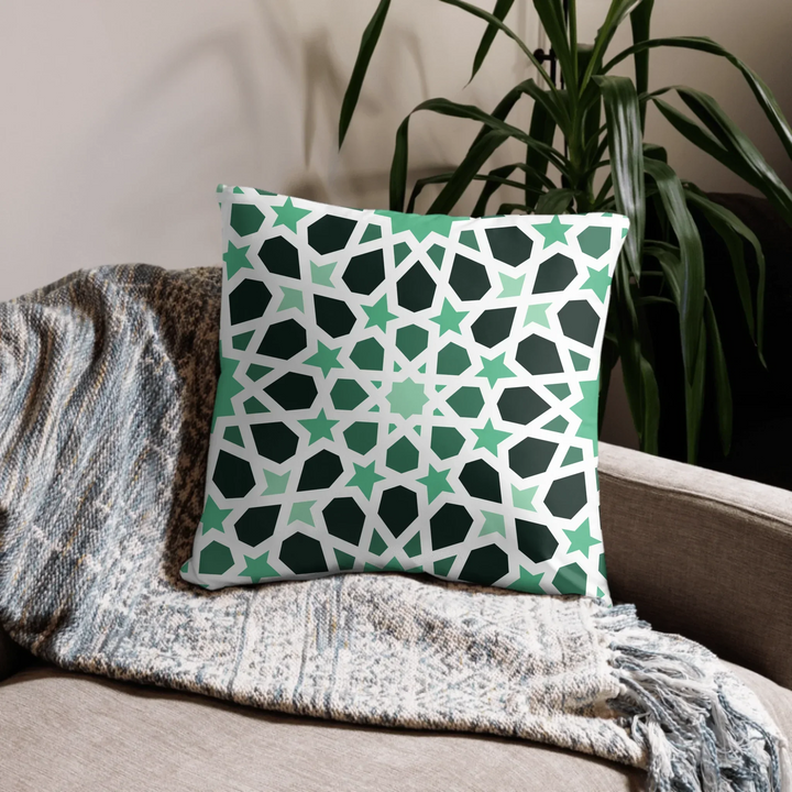 05_basic_pillow_lifestyle_22x22_base