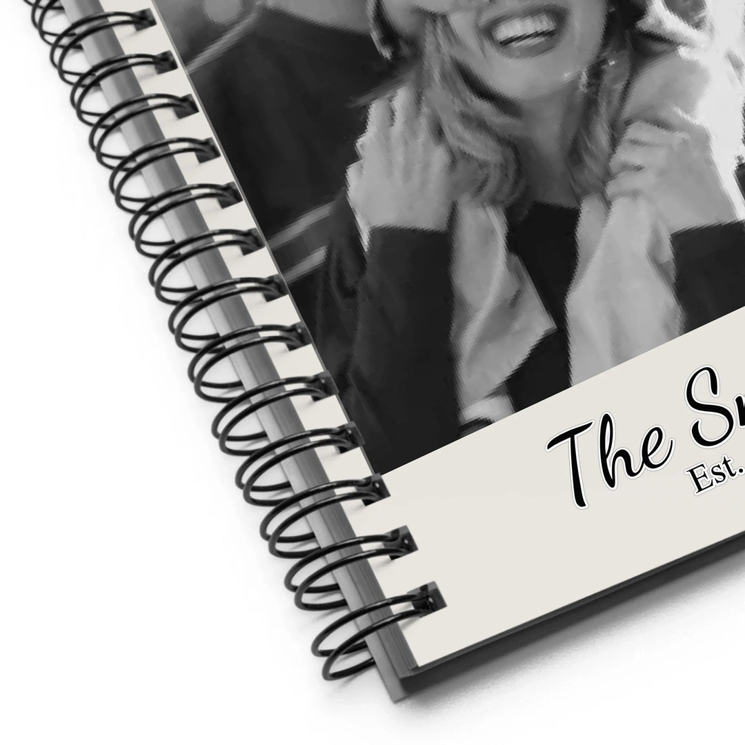 05_Notebook_mockups_detail_base_whitebg
