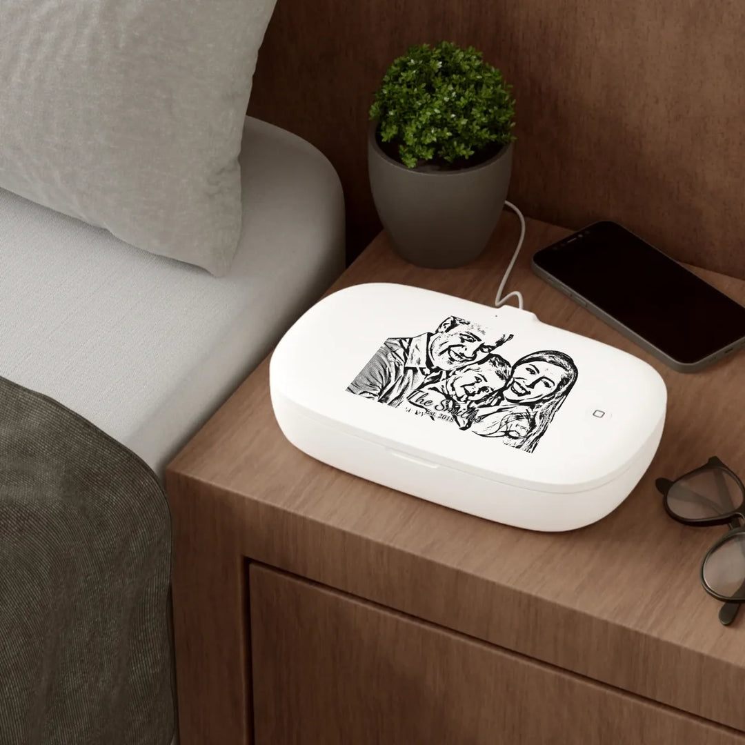 UV PHONE SANITIZER & WIRELESS CHARGING PAD Context 1