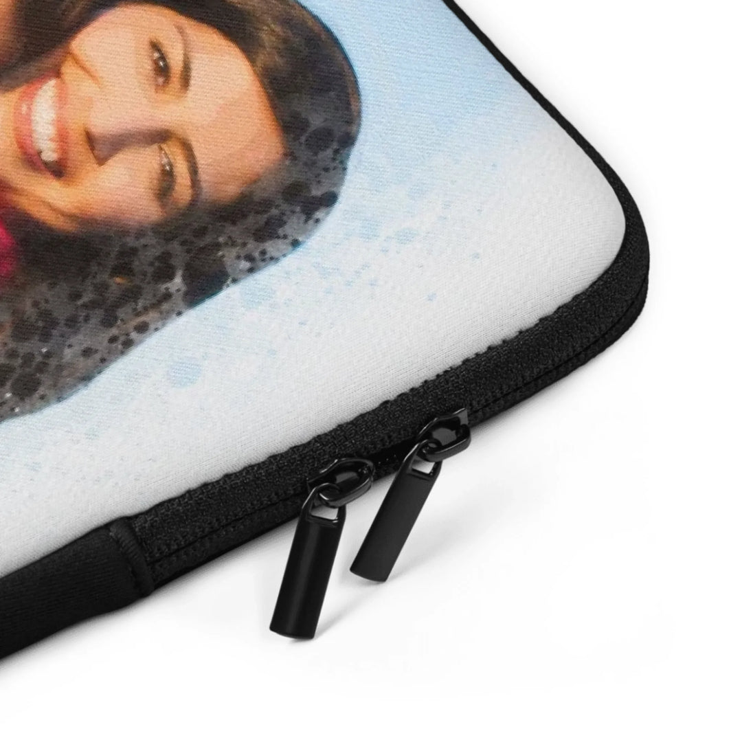 05_laptop_sleeve_detail2_base_whitebg