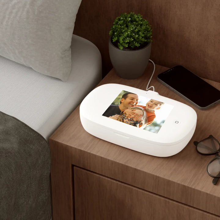 UV PHONE SANITIZER & WIRELESS CHARGING PAD Context 1