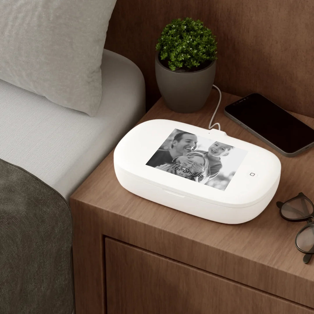 UV PHONE SANITIZER & WIRELESS CHARGING PAD Context 1