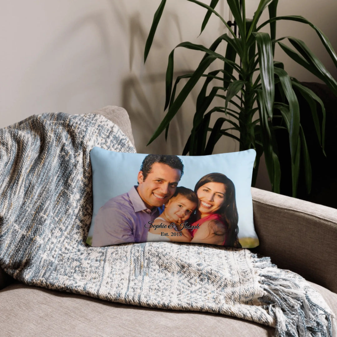 05_basic_pillow_lifestyle_20x12_base
