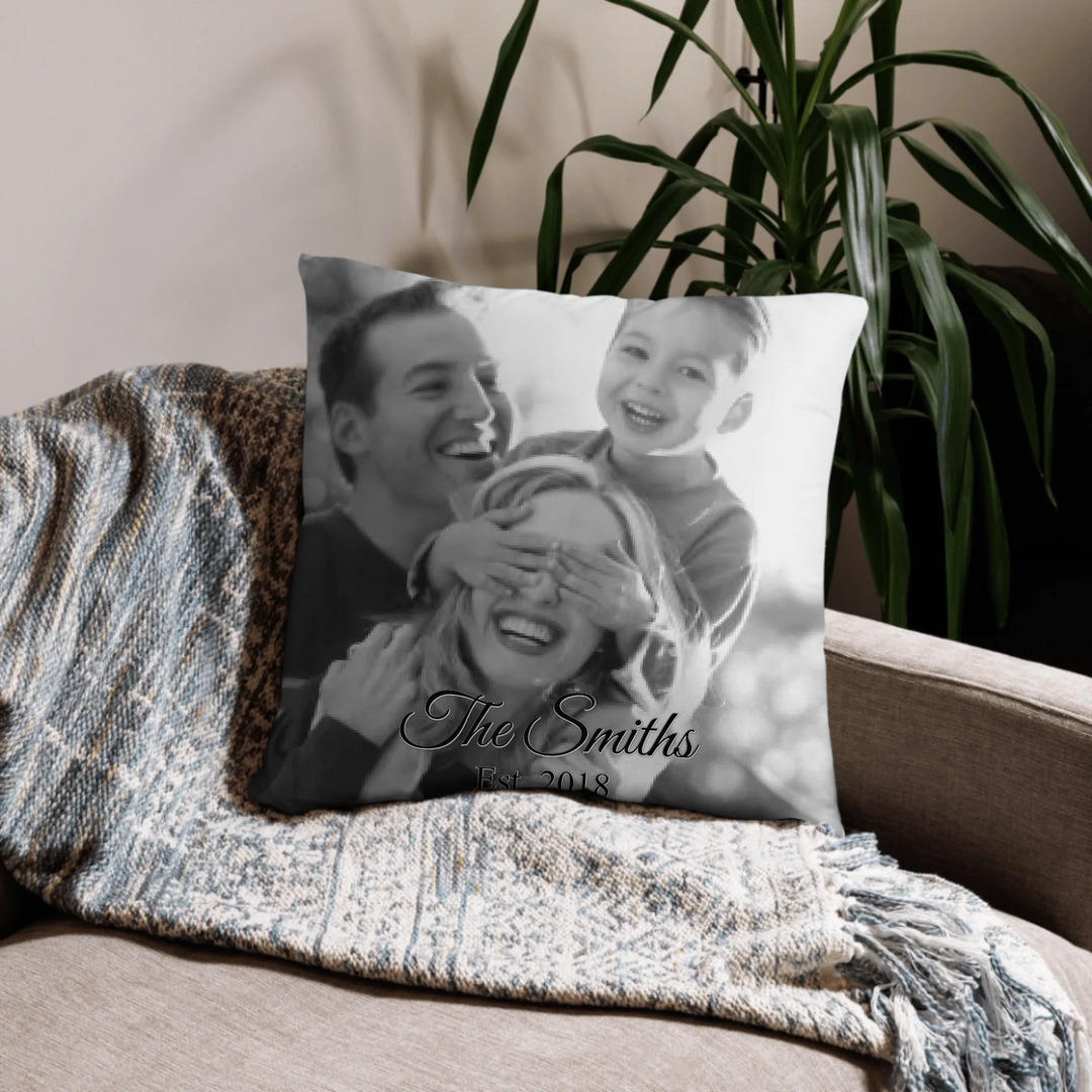 05_basic_pillow_lifestyle_22x22_base