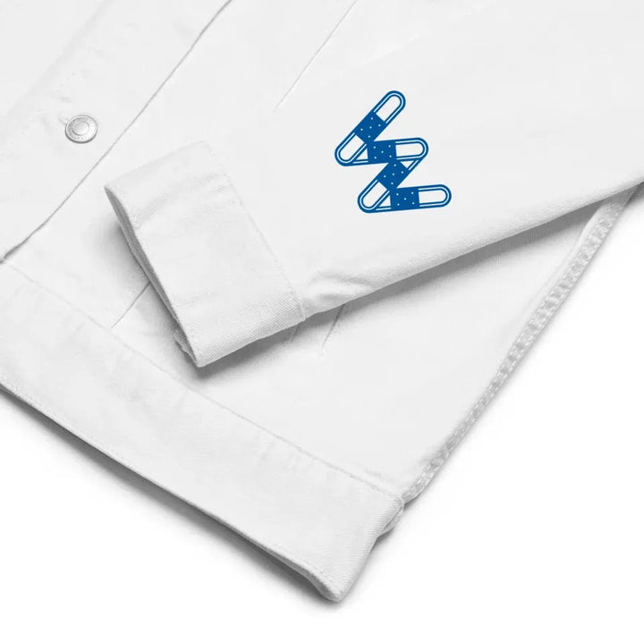 Individuell bestickte Jacke mit medizinischen Initialen