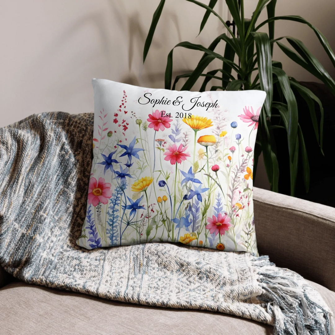 05_basic_pillow_lifestyle_22x22_base