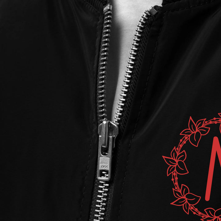 Chaqueta con monograma floral bordado personalizado