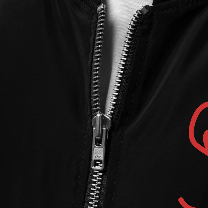 Jacke mit individuell besticktem Herzbuchstaben
