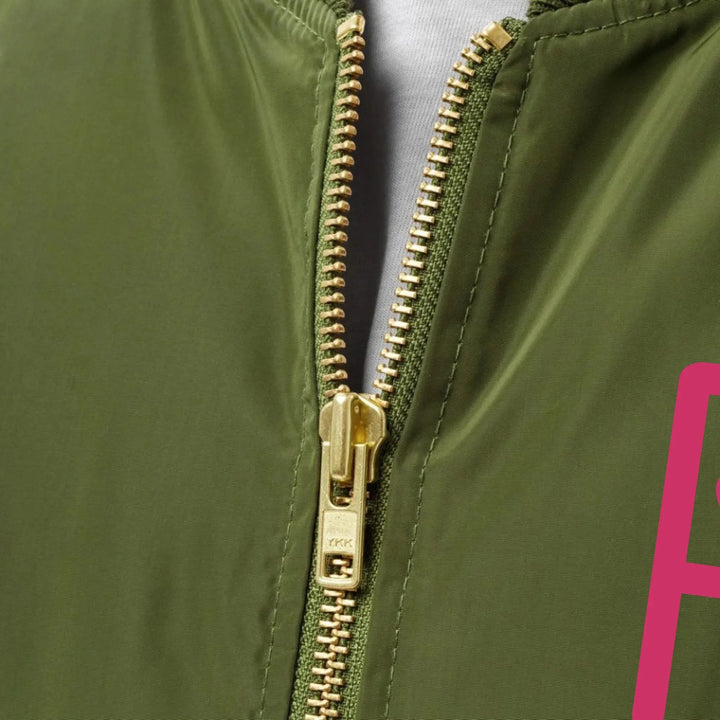 Jacke mit bestickter Initiale „Love Cat“