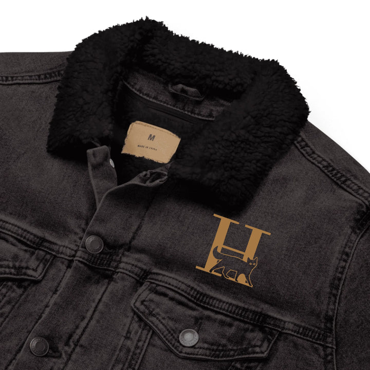 Chaqueta personalizada con inicial de gato bordada