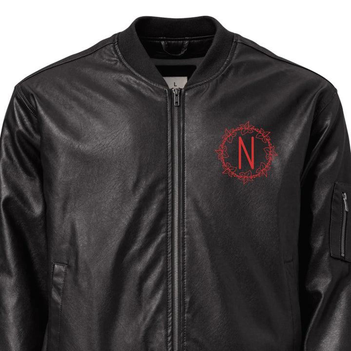 Chaqueta con monograma floral bordado personalizado