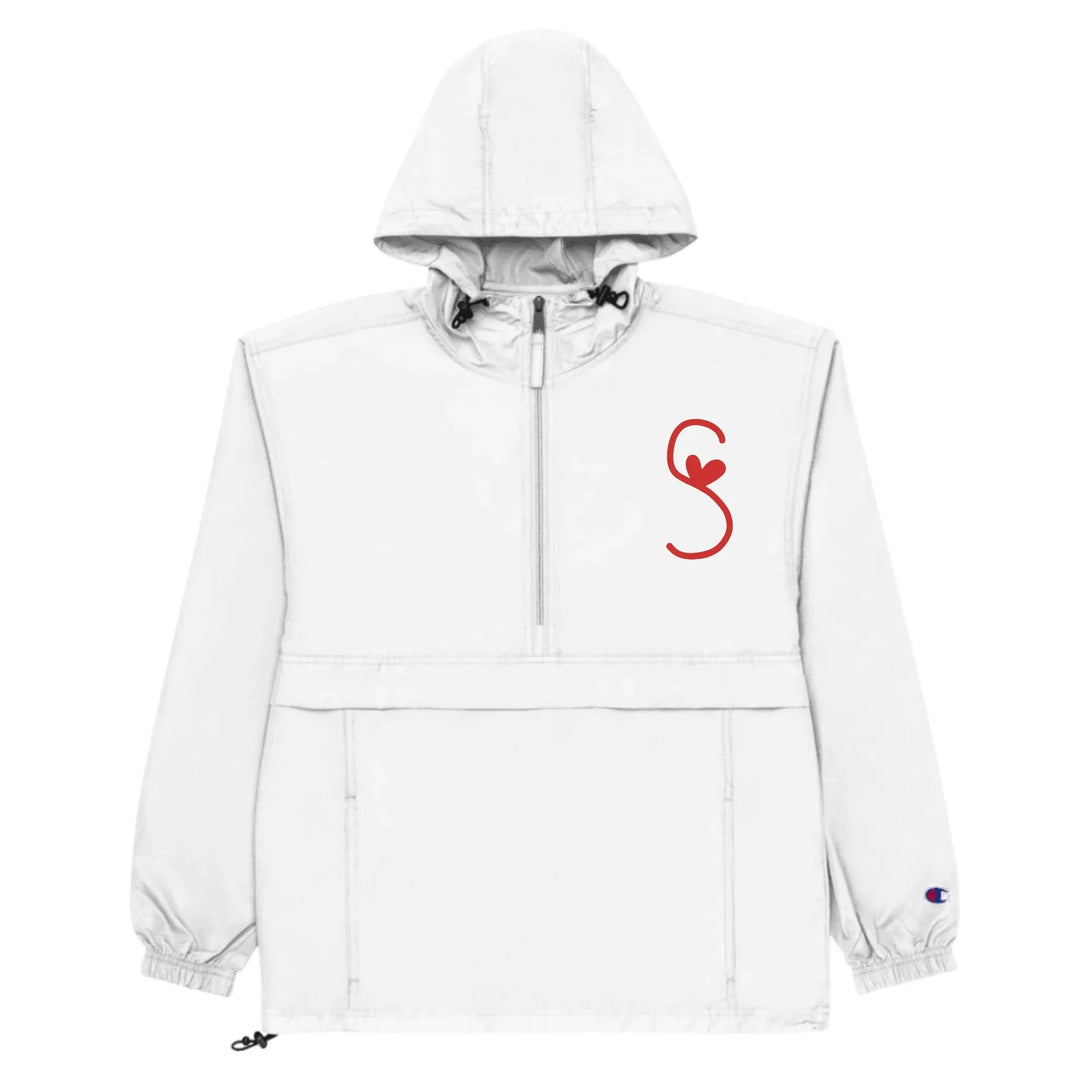 Jacke mit individuell besticktem Herzbuchstaben