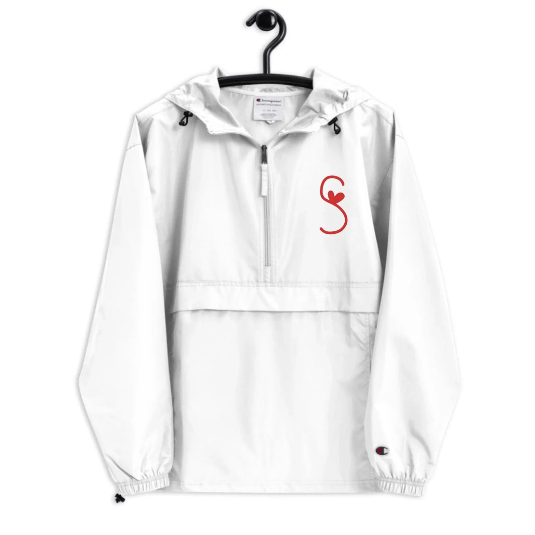 Jacke mit individuell besticktem Herzbuchstaben