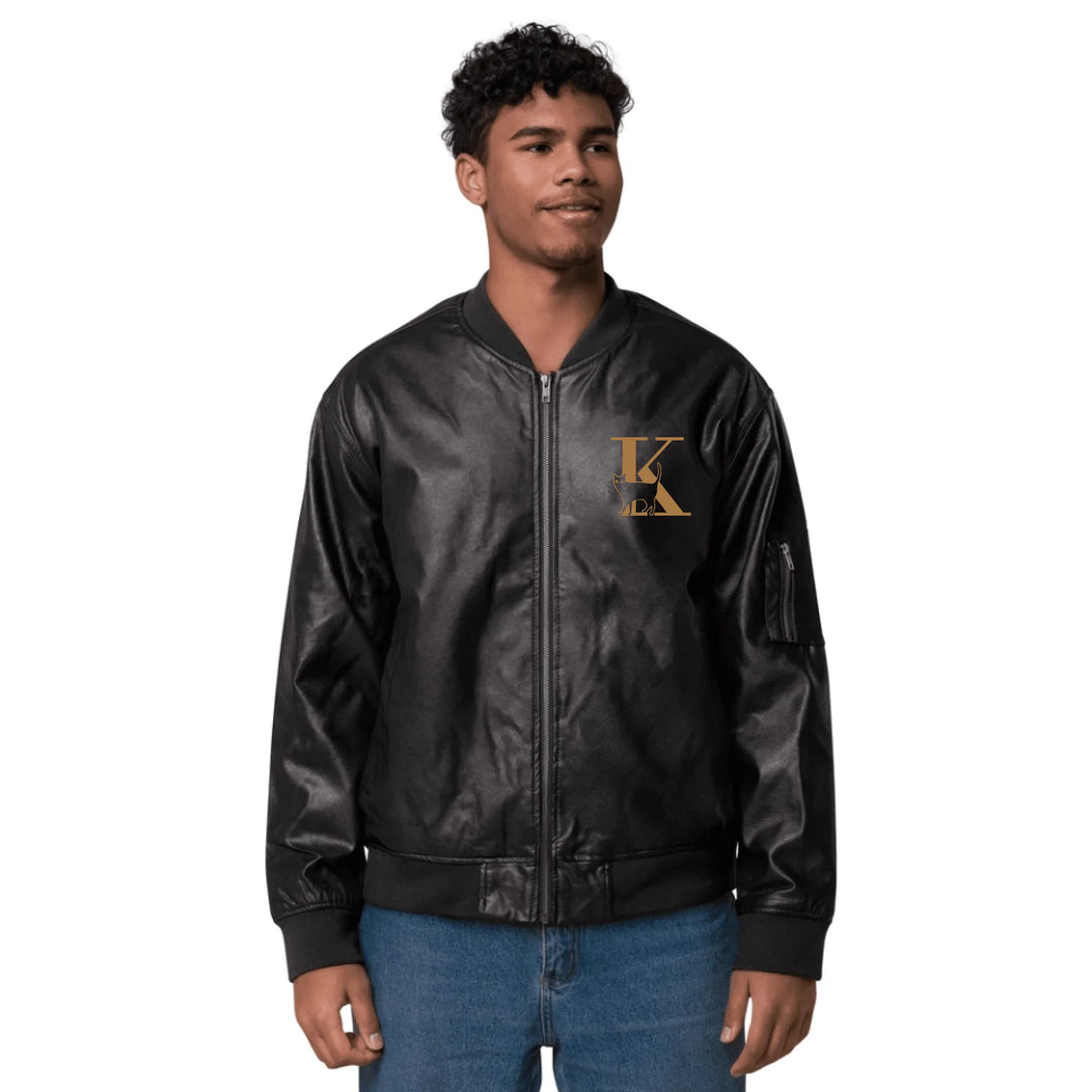 Chaqueta personalizada con inicial de gato bordada