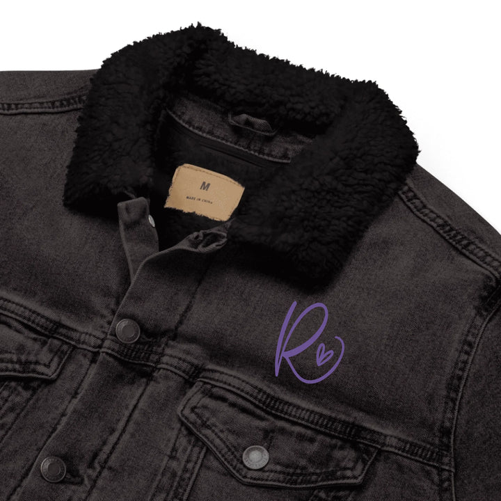 Jacke mit individuell besticktem Curly-Initial-Print