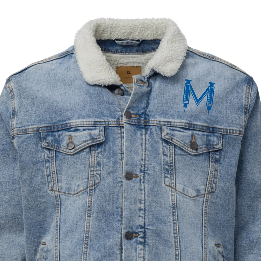 Individuell bestickte Jacke mit medizinischen Initialen