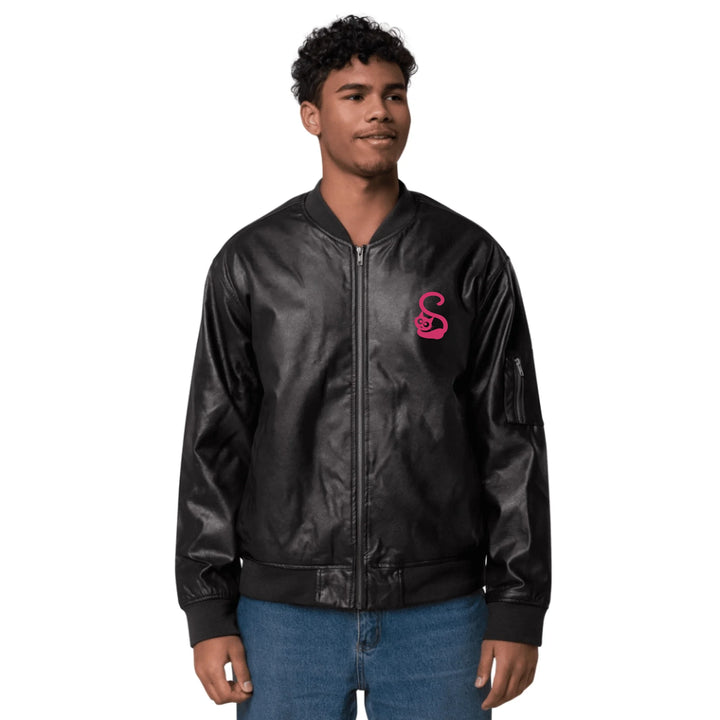 Chaqueta personalizada con inicial de gato bordada