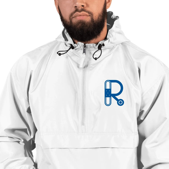 Individuell bestickte Jacke mit medizinischen Initialen