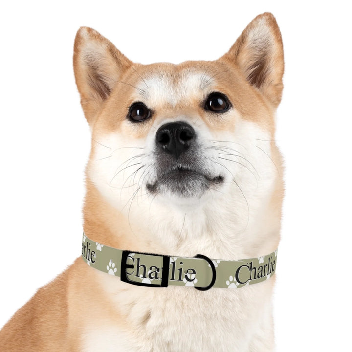 Dog wearing Personalized paws print pet collar with custom text like a name. Available in different paw print colors for dogs or cats-ARTFULANE