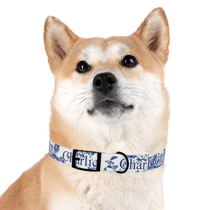 Dog wearing Personalized French Country Blue Toile de Jouy pet collar with custom text like a name. Available in different Toile de Jouy patterns for dogs or cats-ARTFULANE