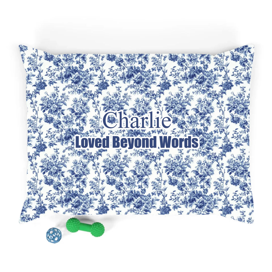 Personalized Christmas pattern pet bed with custom text like a name. Available in different Christmas print colors for dogs or cats-ARTFULANE