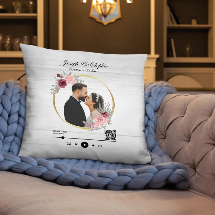 05_22x22_basicpillow_lifestyle3_base